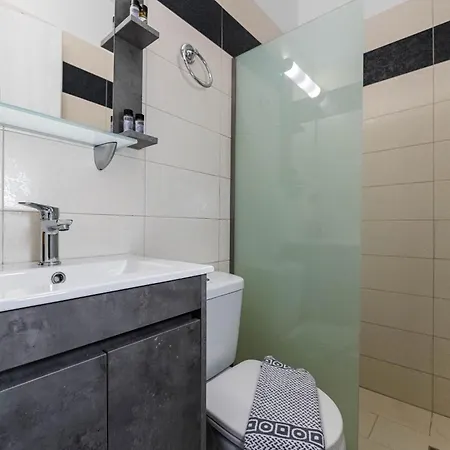 Aperanto Galazio * Archangelos (Rhodes)