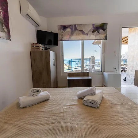 Aperanto Galazio * Archangelos (Rhodes)