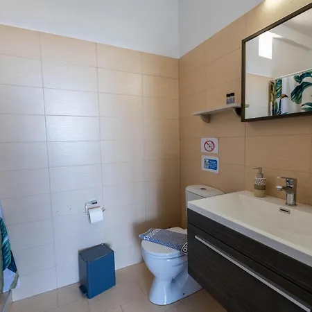 Aperanto Galazio Apartment *