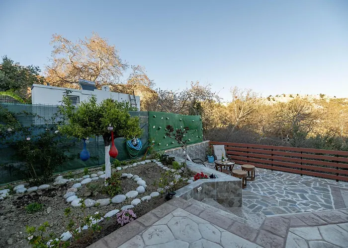 Aperanto Galazio * Archangelos (Rhodes)