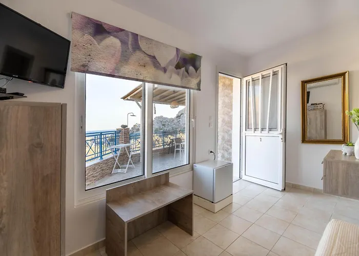 Aperanto Galazio Archangelos (Rhodes)